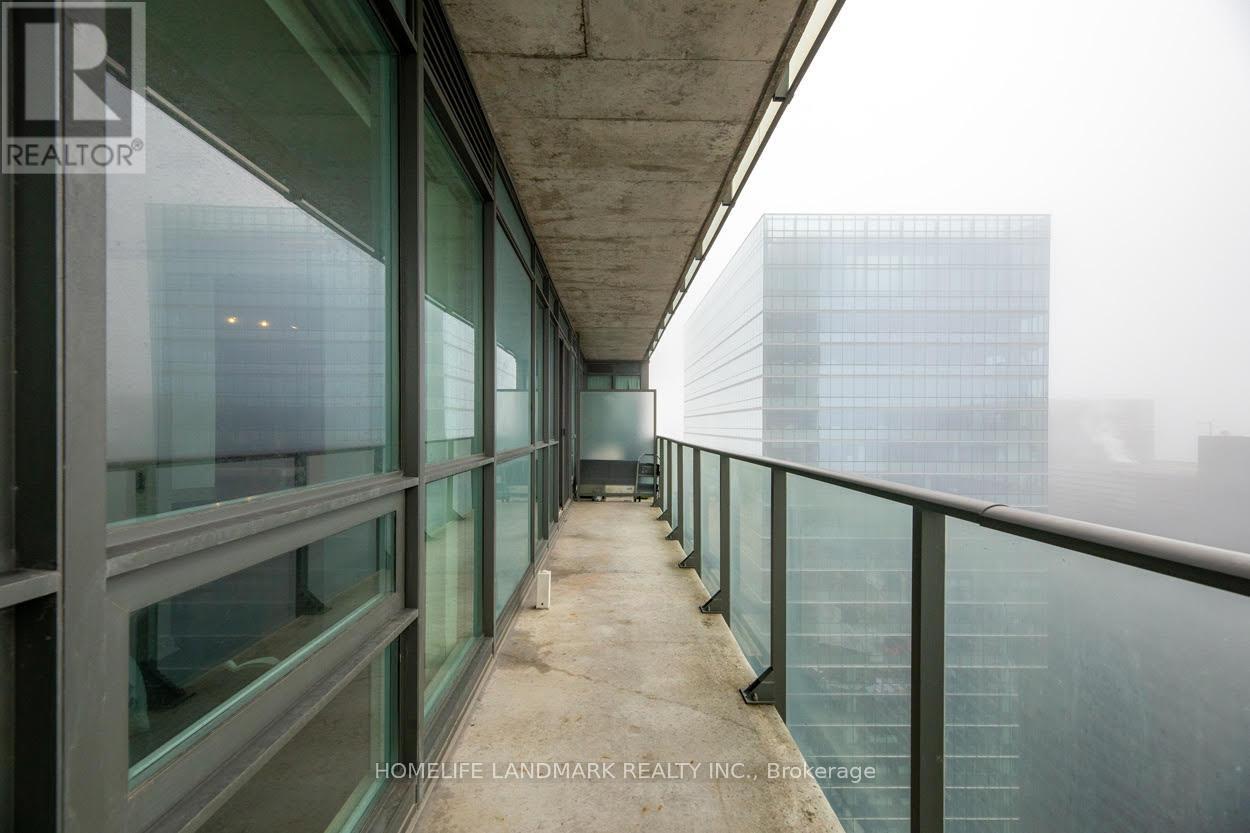 4003 - 55 Bremner Boulevard, Toronto (Waterfront Communities), Ontario  M5J 0A6 - Photo 13 - C12610758