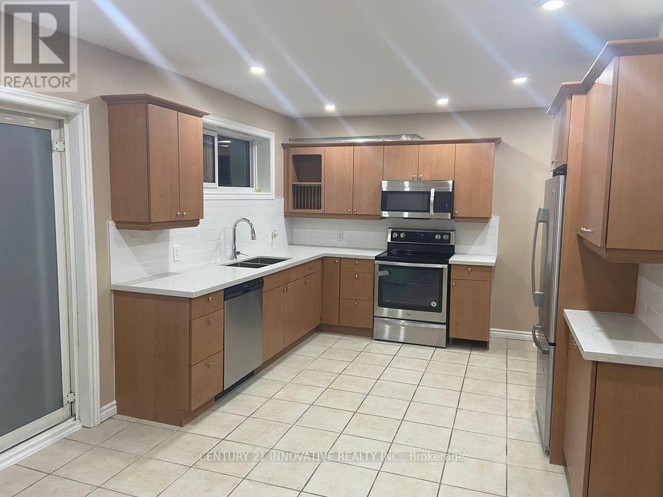 330 Rosedale Drive, Whitby (Downtown Whitby), Ontario  L1N 1Z3 - Photo 3 - E12610794