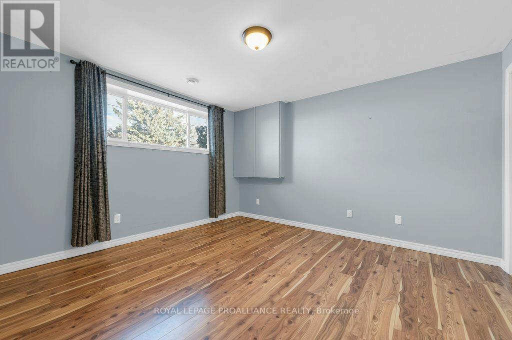 20 Terance Street, Quinte West, Ontario  K8V 5L5 - Photo 22 - X12608918