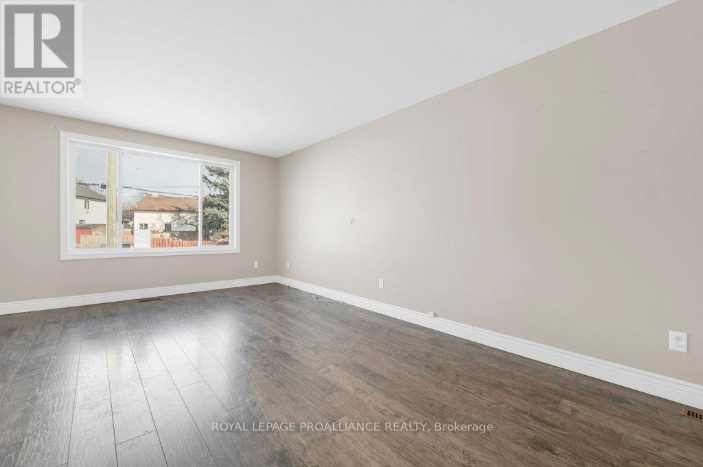 20 Terance Street, Quinte West, Ontario  K8V 5L5 - Photo 13 - X12608918