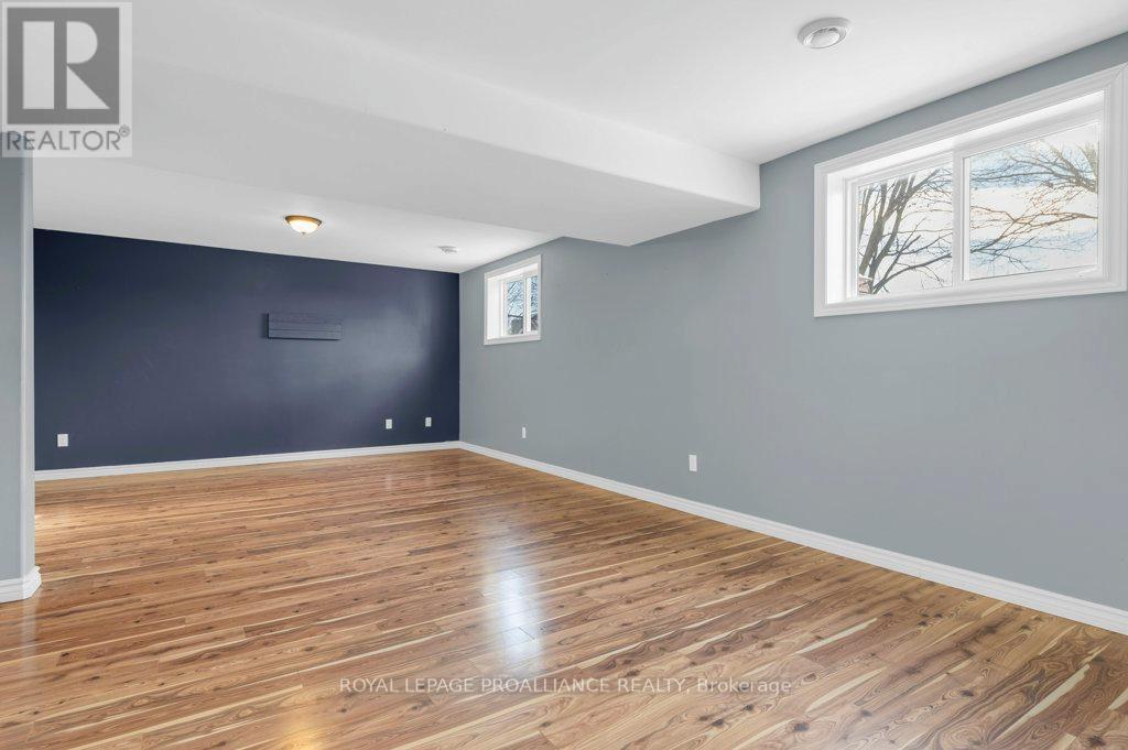 20 Terance Street, Quinte West, Ontario  K8V 5L5 - Photo 29 - X12608918