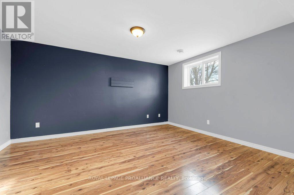 20 Terance Street, Quinte West, Ontario  K8V 5L5 - Photo 26 - X12608918