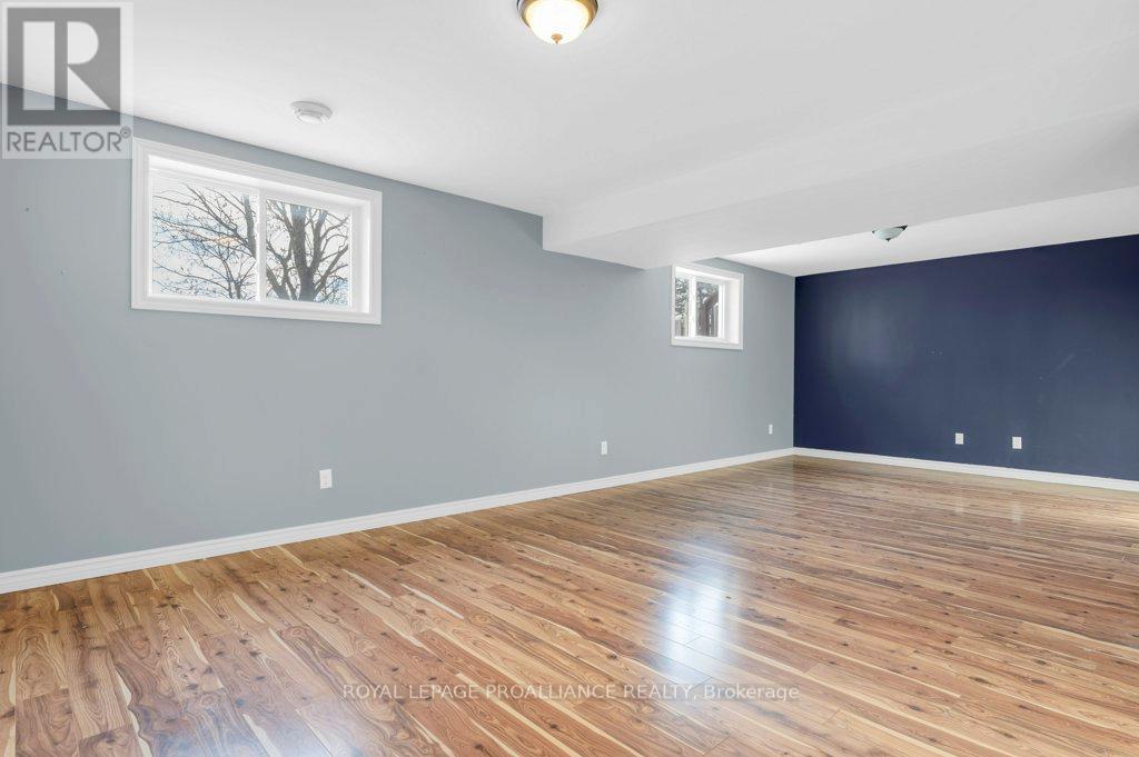 20 Terance Street, Quinte West, Ontario  K8V 5L5 - Photo 28 - X12608918