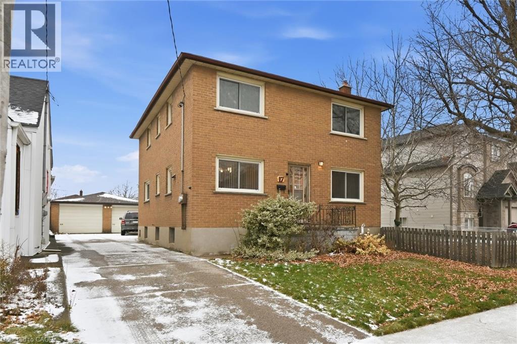 17 N Queen Street N, Thorold, Ontario  L2V 2P7 - Photo 2 - 40792954