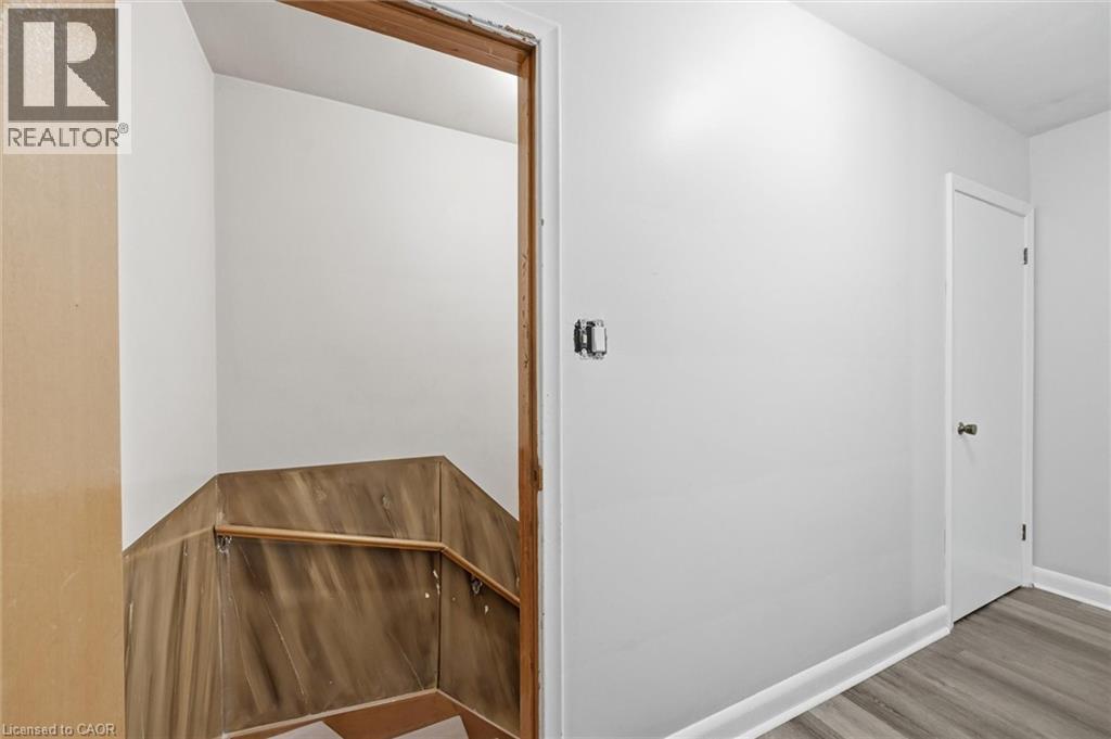 17 N Queen Street N, Thorold, Ontario  L2V 2P7 - Photo 23 - 40792954