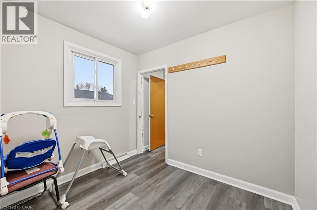 17 N Queen Street N, Thorold, Ontario  L2V 2P7 - Photo 25 - 40792954