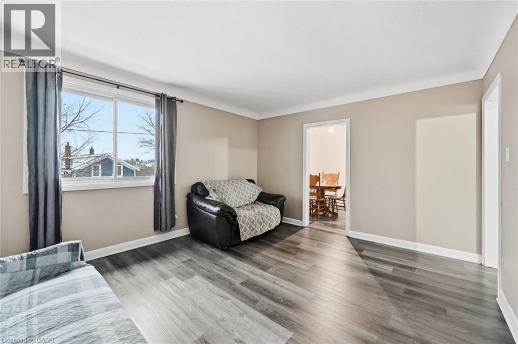 17 N Queen Street N, Thorold, Ontario  L2V 2P7 - Photo 31 - 40792954