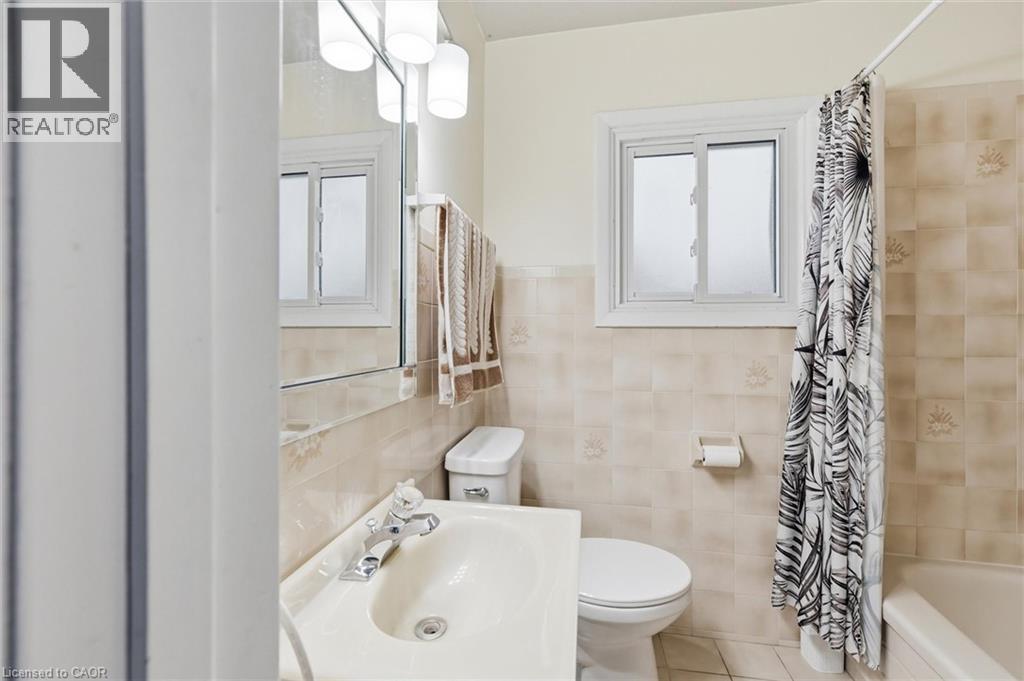 17 N Queen Street N, Thorold, Ontario  L2V 2P7 - Photo 40 - 40792954