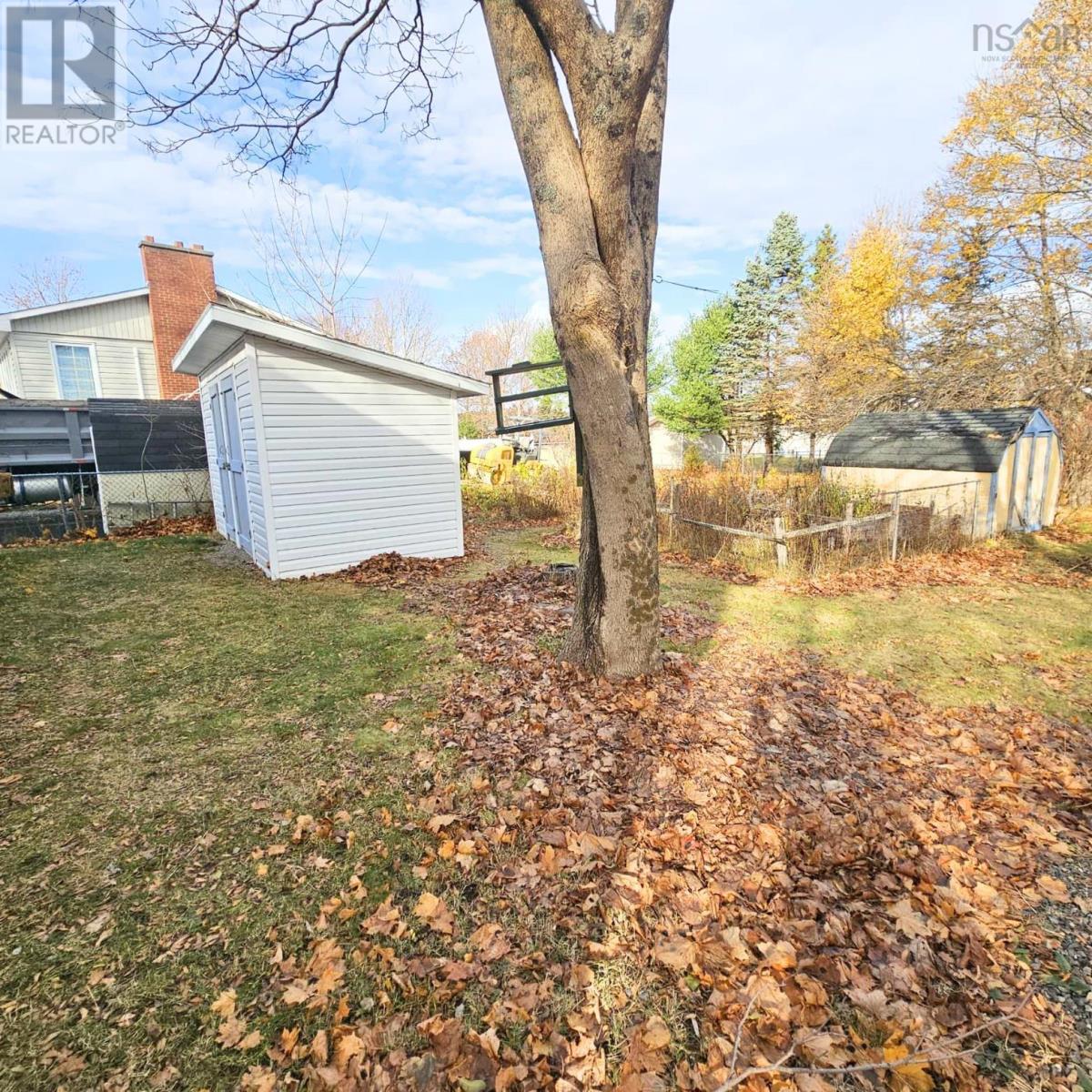 135-137 Brook Street, North Sydney, Nova Scotia  B2A 3R4 - Photo 3 - 202529009