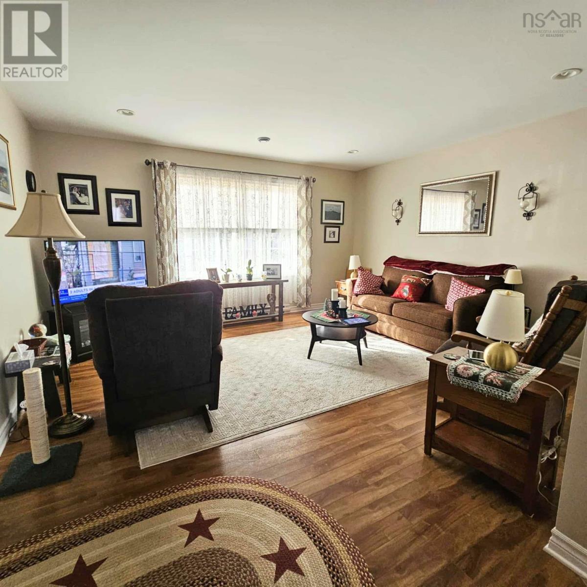 135-137 Brook Street, North Sydney, Nova Scotia  B2A 3R4 - Photo 9 - 202529009