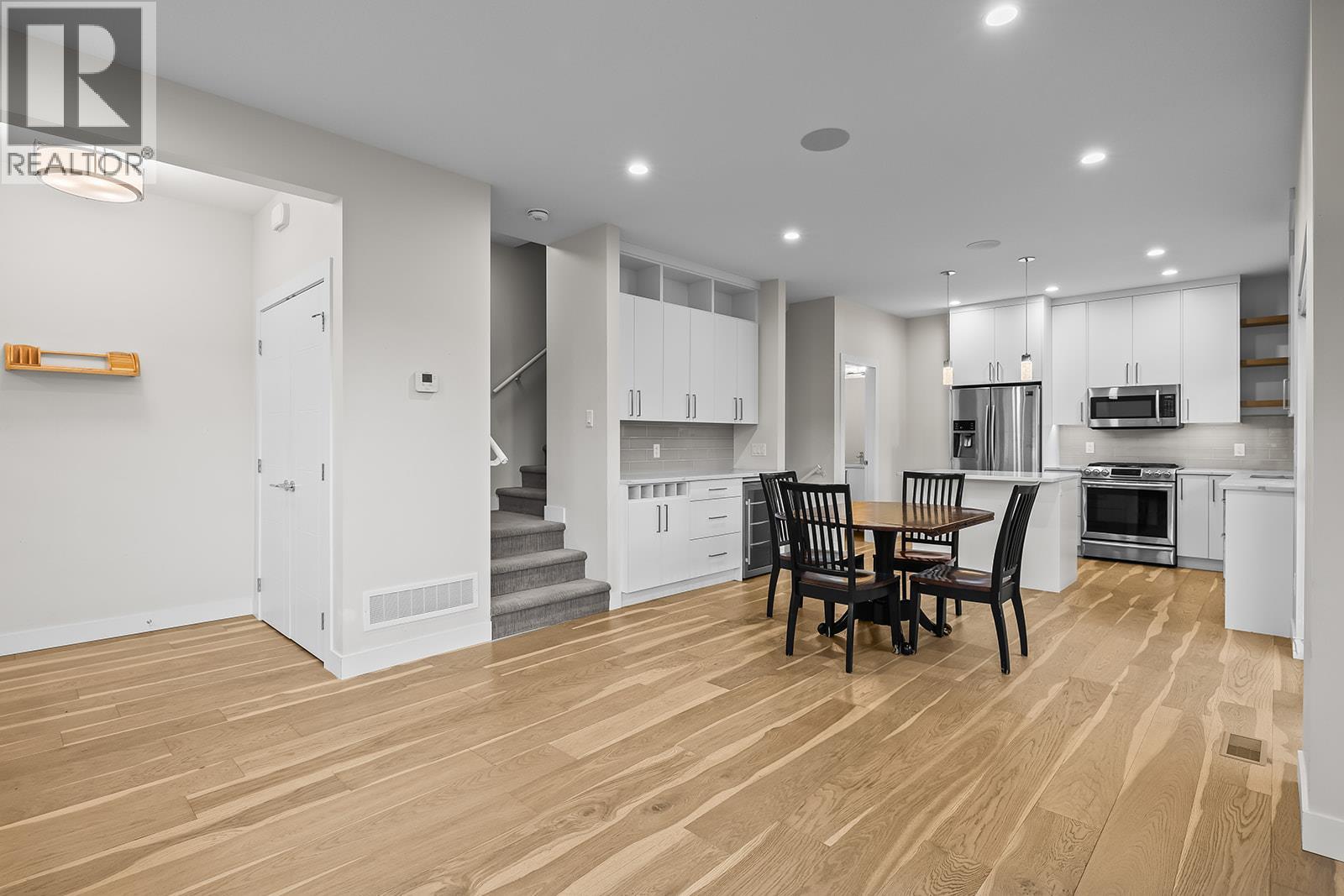 813 Rose Avenue, Kelowna, British Columbia  V1Y 5K3 - Photo 5 - 10369129