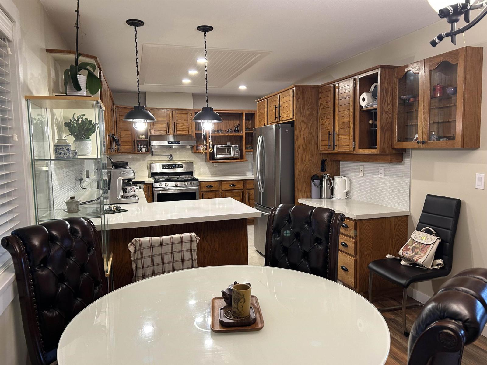 32427 Egglestone Avenue, Mission, British Columbia V4S 1A2 - Photo 7 - R3072578