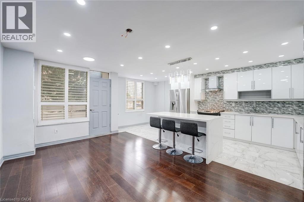 10 Edgecliff Golfway Unit# 206, North York, Ontario  M3C 3A3 - Photo 12 - 40776261