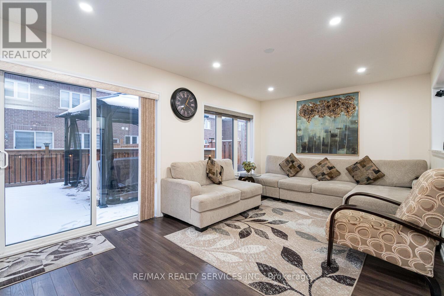 11 Hoover Road, Brampton, Ontario  L7A 4L2 - Photo 17 - W12610762