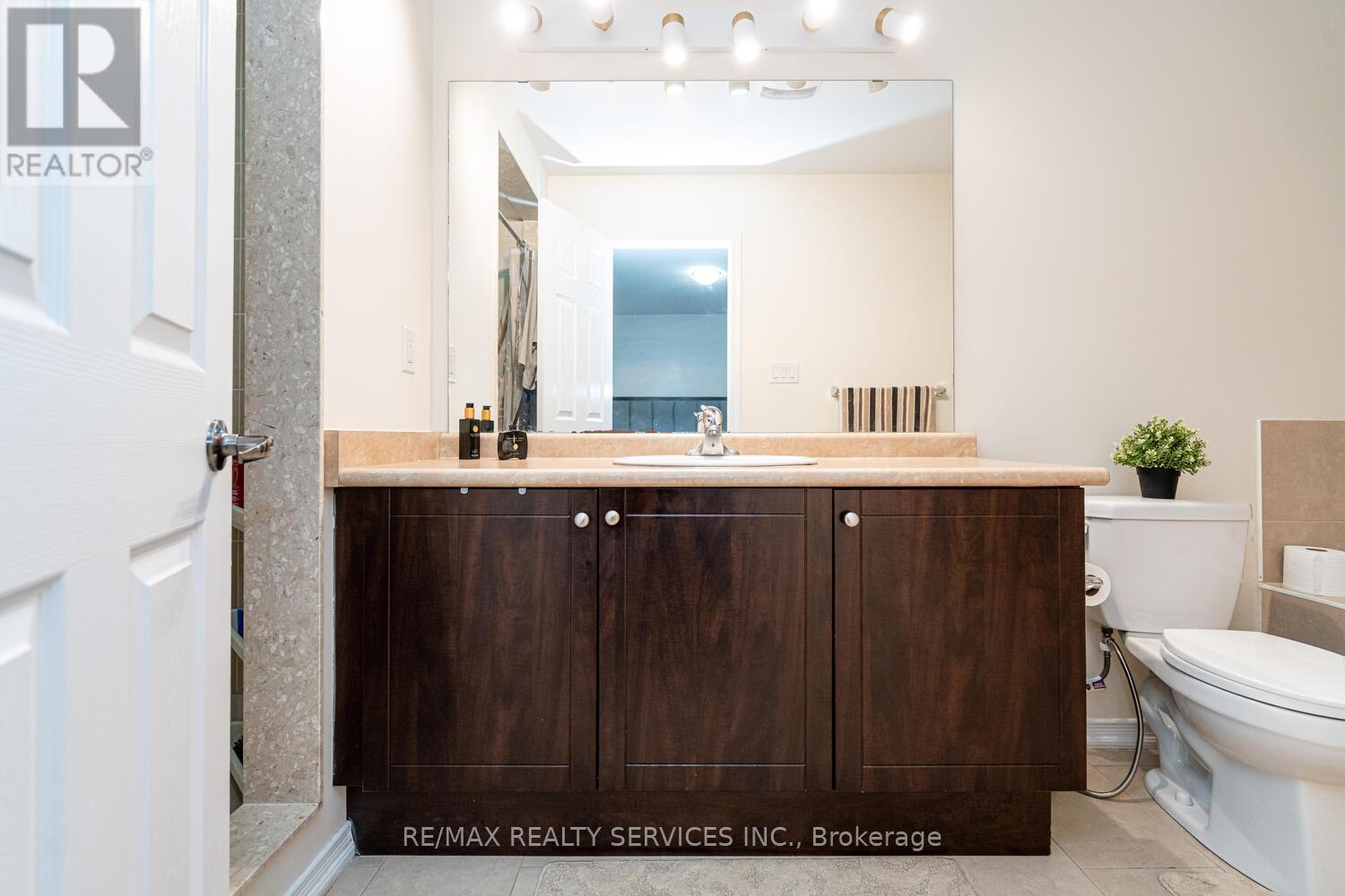 11 Hoover Road, Brampton, Ontario  L7A 4L2 - Photo 29 - W12610762