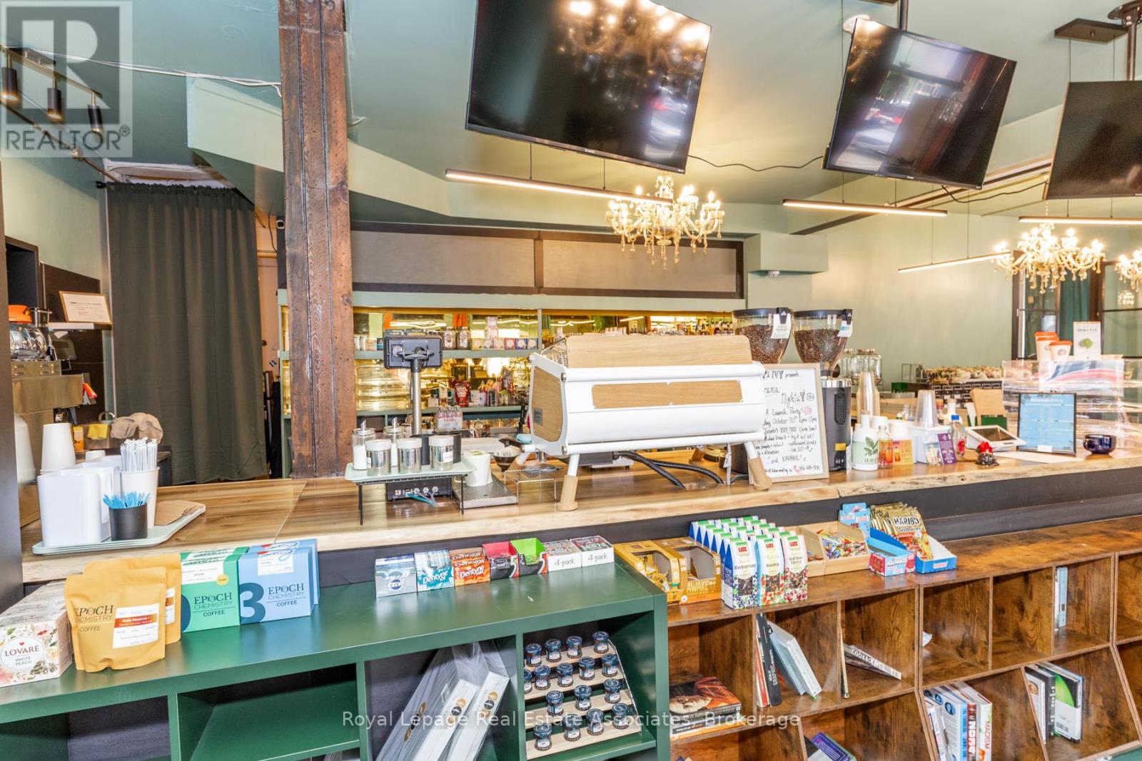 Main Level - 1267 Queen Street W, Toronto, Ontario  M6K 1L5 - Photo 10 - W12610764