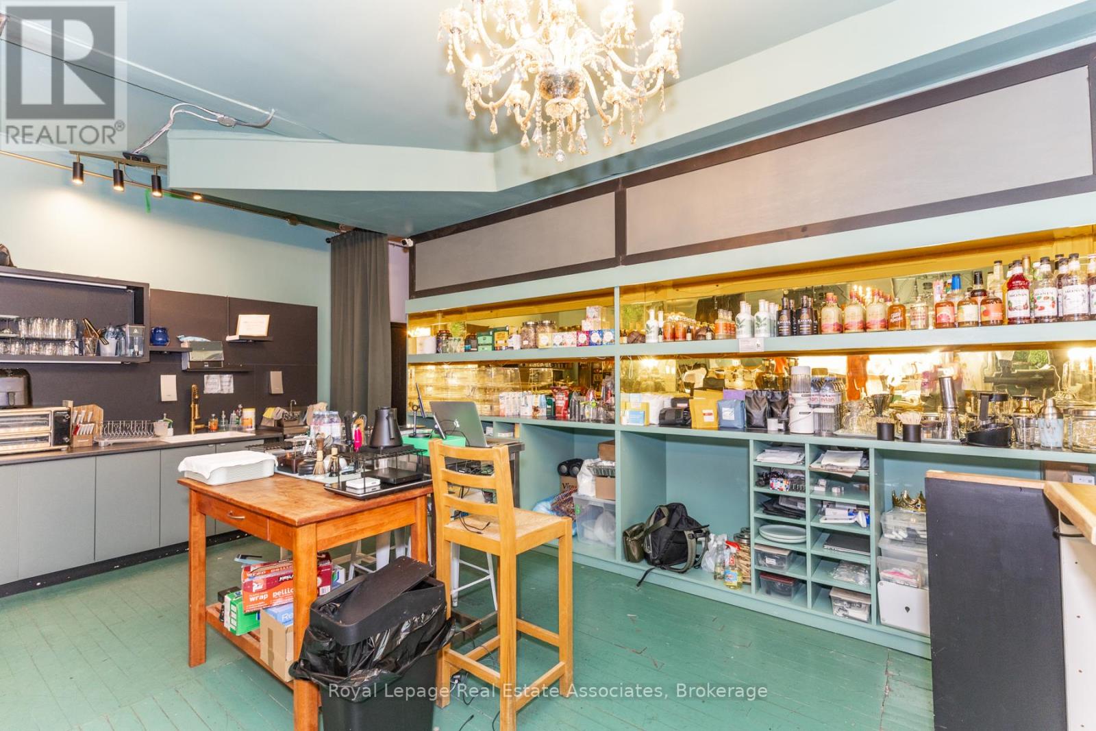 Main Level - 1267 Queen Street W, Toronto, Ontario  M6K 1L5 - Photo 13 - W12610764