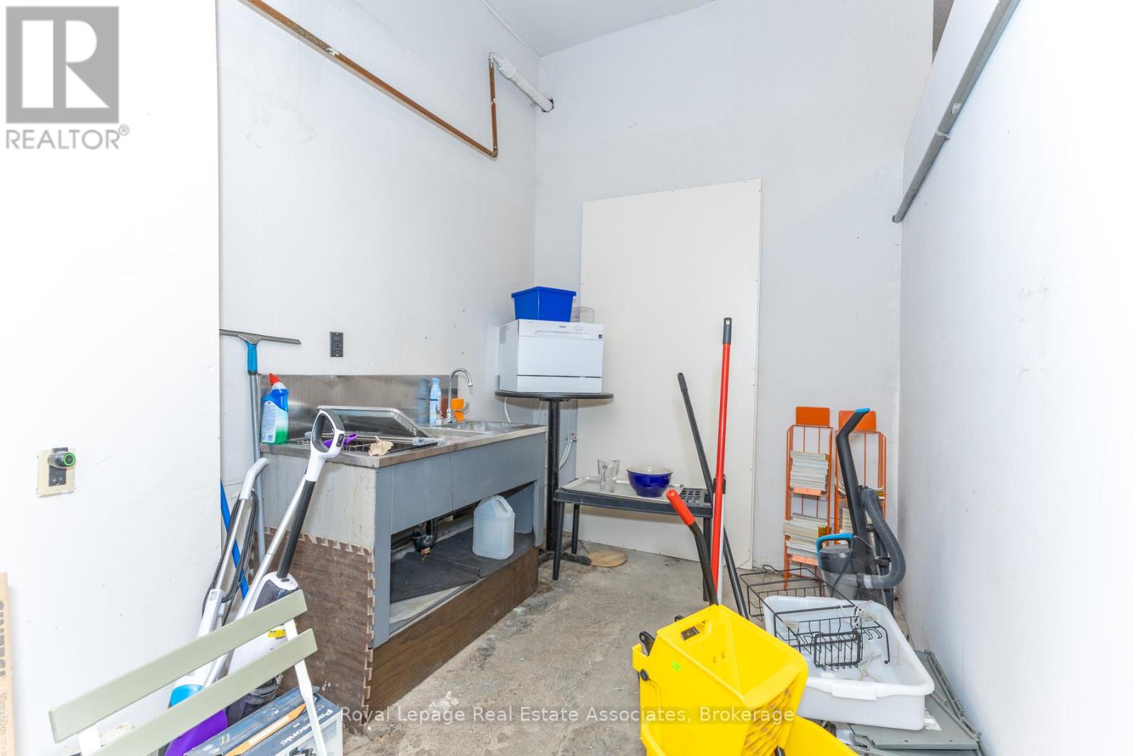 Main Level - 1267 Queen Street W, Toronto, Ontario  M6K 1L5 - Photo 28 - W12610764