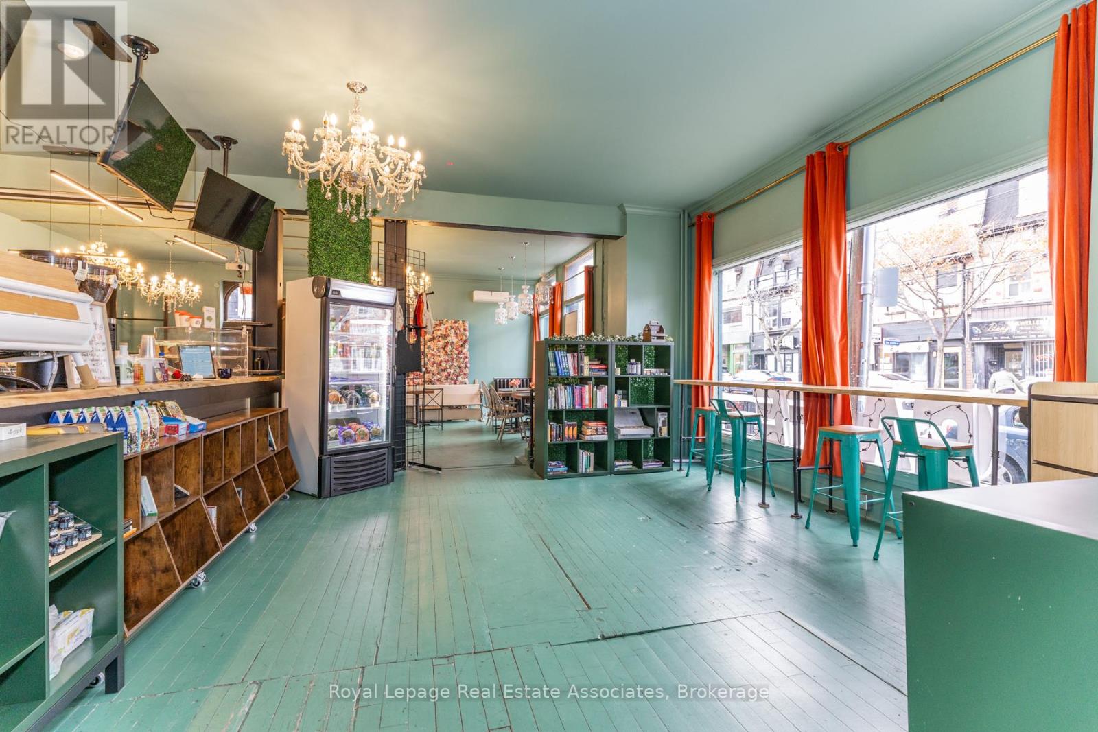 Main Level - 1267 Queen Street W, Toronto, Ontario  M6K 1L5 - Photo 6 - W12610764