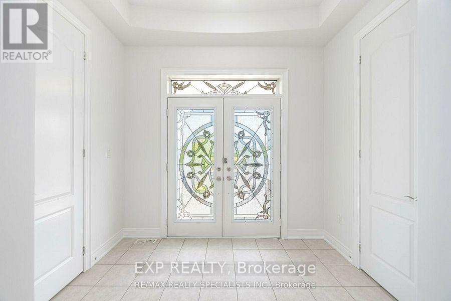 Main - 448 Dougall Avenue, Caledon, Ontario  L7C 4A6 - Photo 3 - W12610772