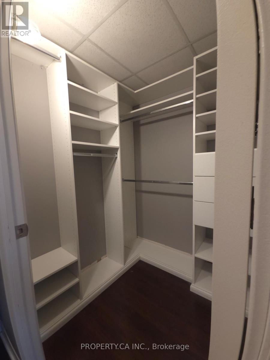 3404 - 5 Valhalla Inn Road, Toronto, Ontario  M9B 0B1 - Photo 10 - W12610778