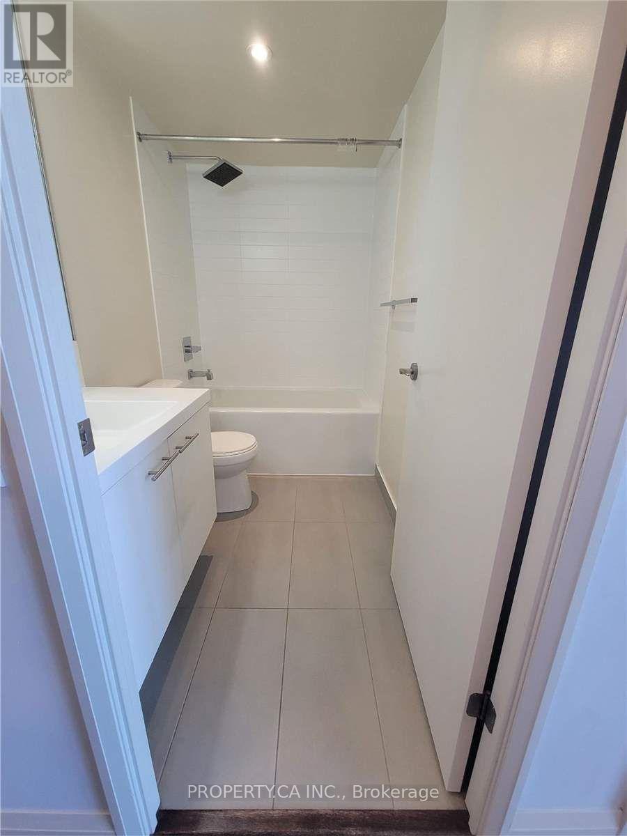 3404 - 5 Valhalla Inn Road, Toronto, Ontario  M9B 0B1 - Photo 12 - W12610778