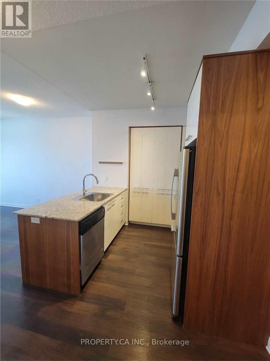 3404 - 5 Valhalla Inn Road, Toronto, Ontario  M9B 0B1 - Photo 6 - W12610778