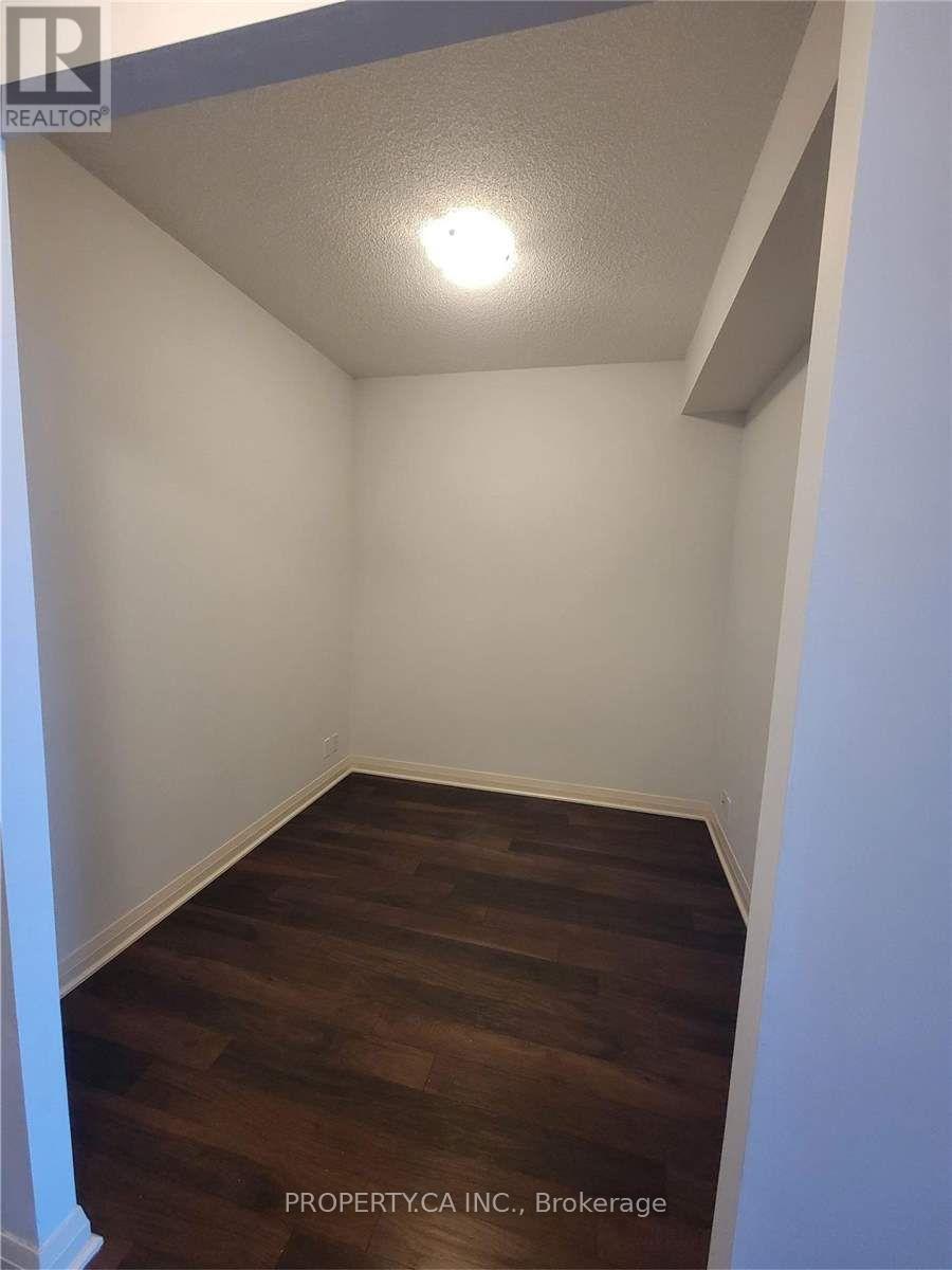 3404 - 5 Valhalla Inn Road, Toronto, Ontario  M9B 0B1 - Photo 8 - W12610778