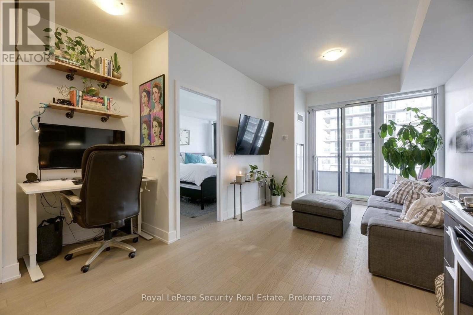 1915 - 30 Shore Breeze Drive, Toronto, Ontario  M8V 0J1 - Photo 6 - W12610798