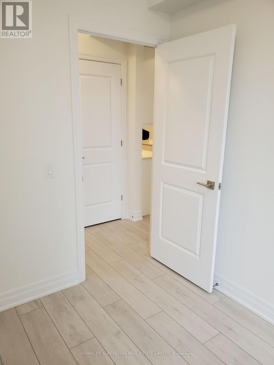 2210 - 30 Elm Drive W, Mississauga, Ontario  L5B 0N6 - Photo 18 - W12610818