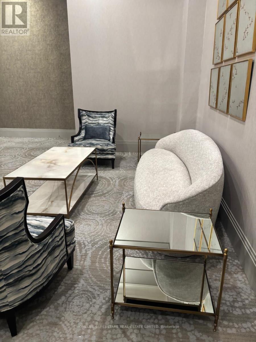 2210 - 30 Elm Drive W, Mississauga, Ontario  L5B 0N6 - Photo 2 - W12610818