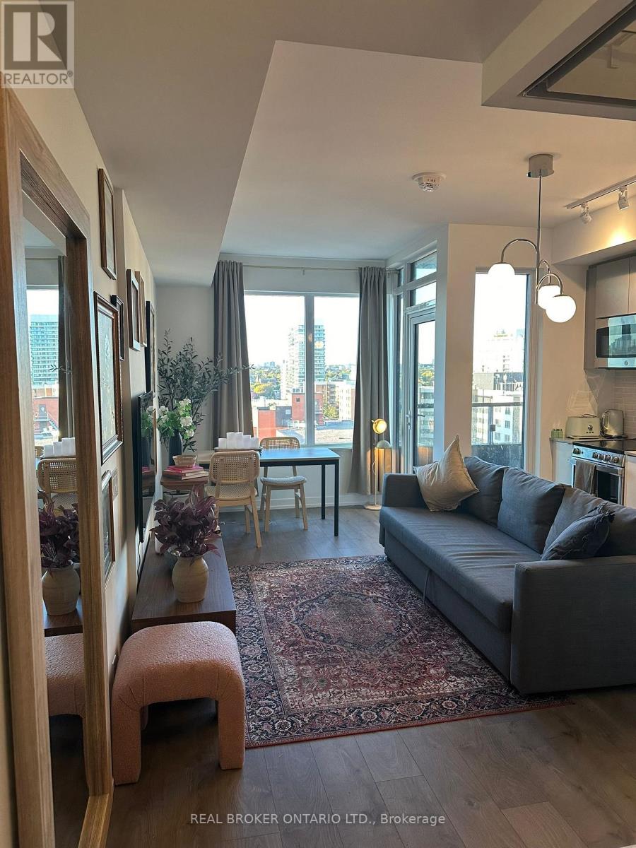 820 - 270 DUFFERIN STREET, Toronto, Ontario