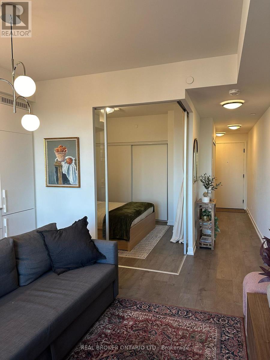 820 - 270 Dufferin Street, Toronto, Ontario  M6K 0H8 - Photo 12 - W12610820