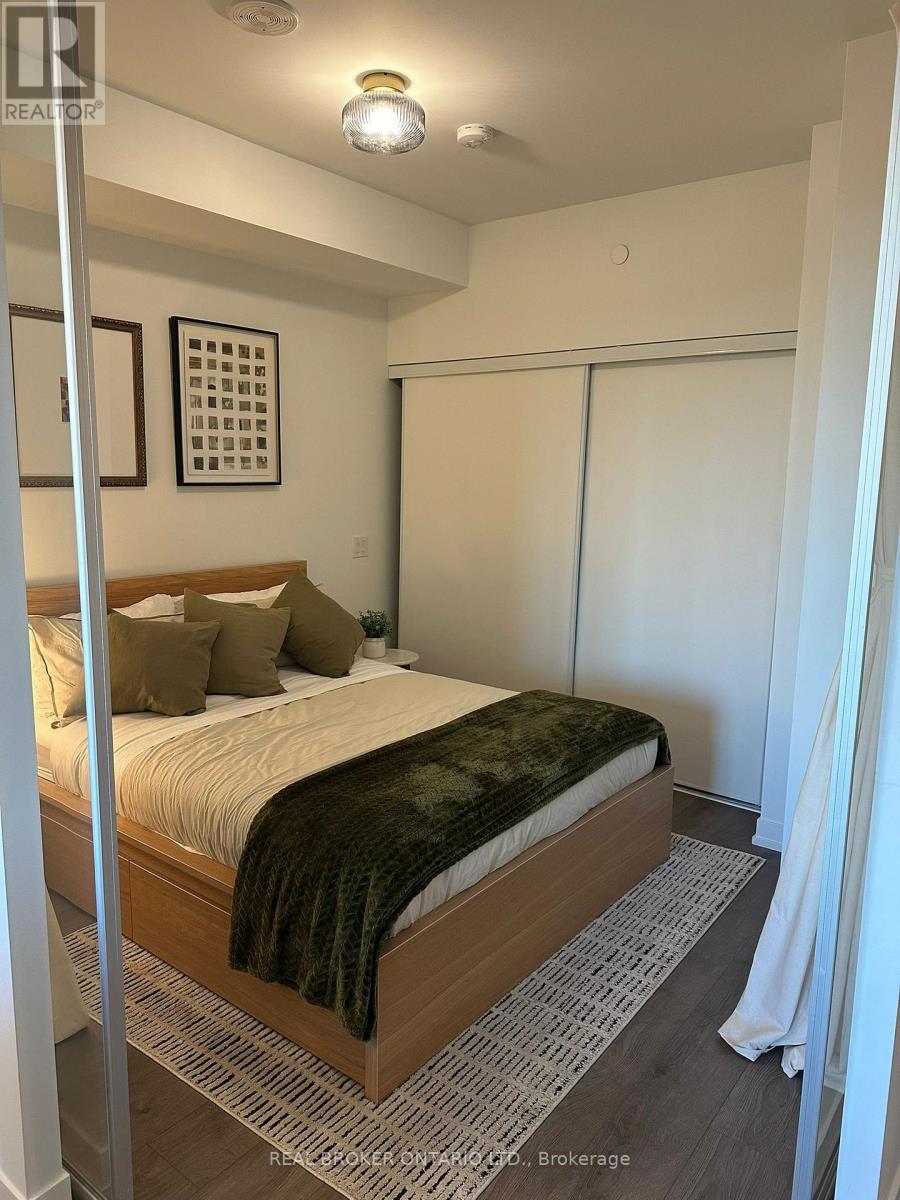 820 - 270 Dufferin Street, Toronto, Ontario  M6K 0H8 - Photo 13 - W12610820