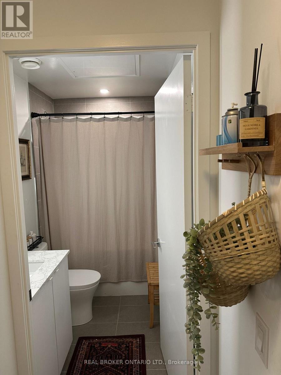 820 - 270 Dufferin Street, Toronto, Ontario  M6K 0H8 - Photo 15 - W12610820