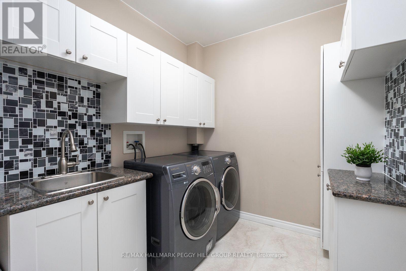 222 Glenn Avenue, Innisfil, Ontario L9S 1C4 - Photo 13 - N12454402