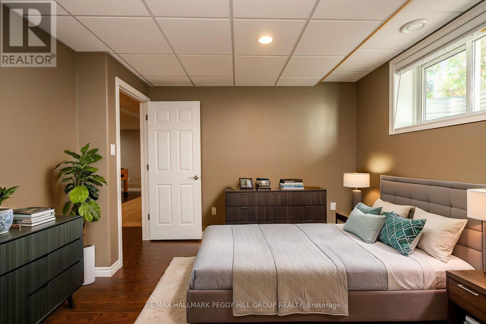 222 Glenn Avenue, Innisfil, Ontario L9S 1C4 - Photo 21 - N12454402