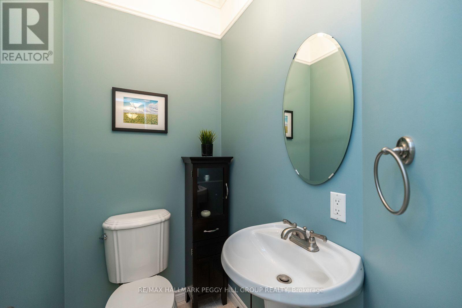 222 Glenn Avenue, Innisfil, Ontario L9S 1C4 - Photo 12 - N12454402