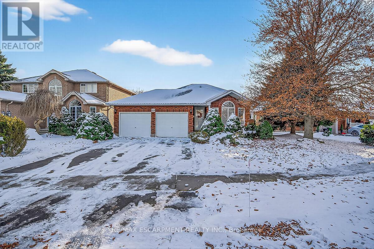 218 Portage Lane, Hamilton, Ontario  L0R 1W0 - Photo 2 - X12610756