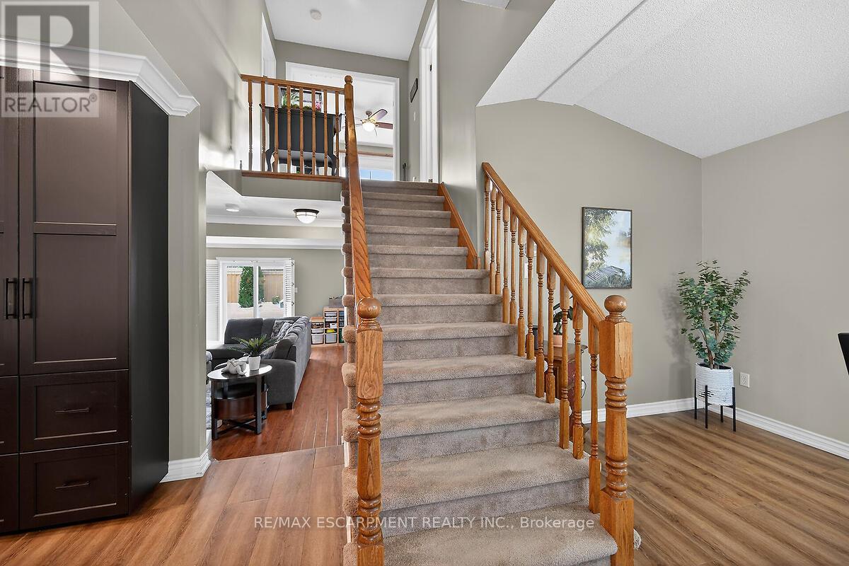 218 Portage Lane, Hamilton, Ontario  L0R 1W0 - Photo 21 - X12610756