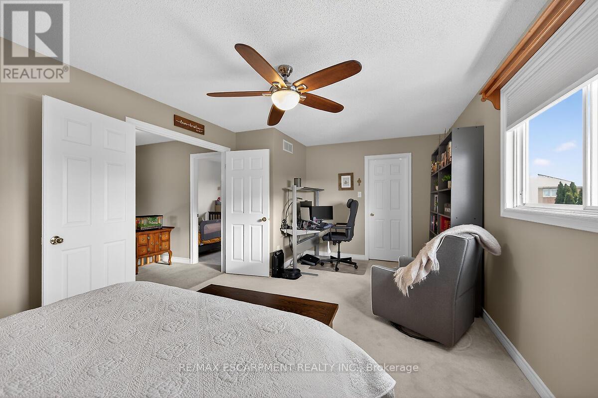 218 Portage Lane, Hamilton, Ontario  L0R 1W0 - Photo 26 - X12610756