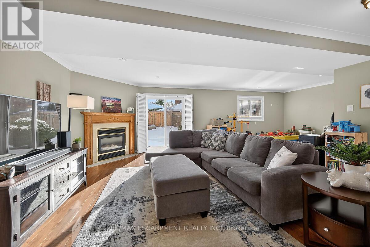 218 Portage Lane, Hamilton, Ontario  L0R 1W0 - Photo 33 - X12610756