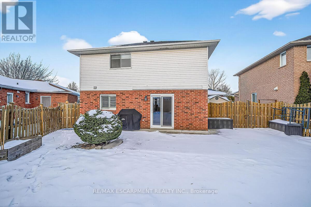 218 Portage Lane, Hamilton, Ontario  L0R 1W0 - Photo 42 - X12610756