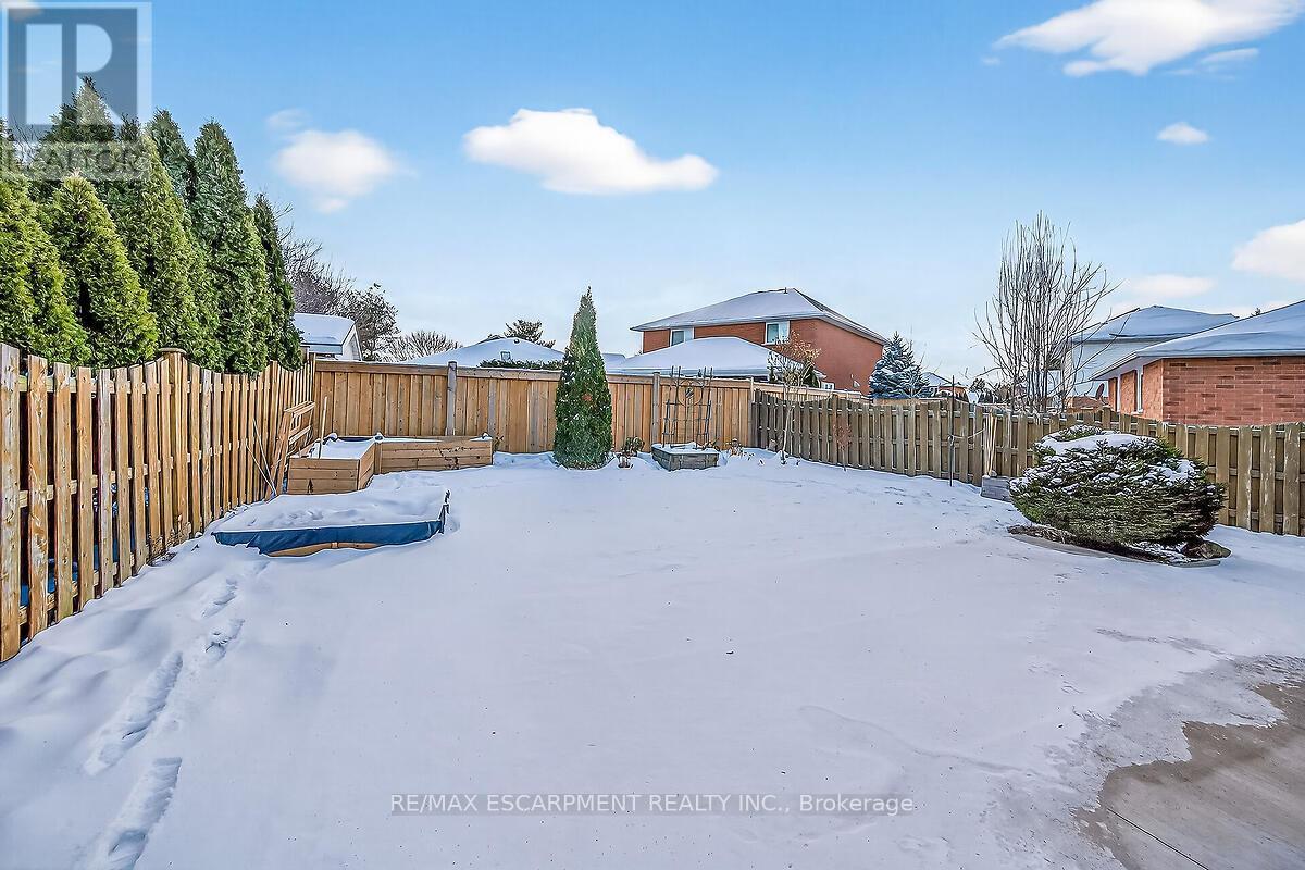 218 Portage Lane, Hamilton, Ontario  L0R 1W0 - Photo 45 - X12610756