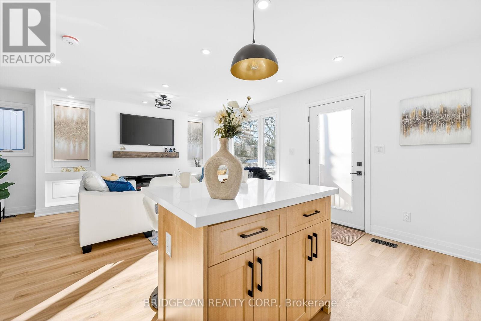 40 Westaway Place, Hamilton, Ontario  L9C 2G1 - Photo 12 - X12610784