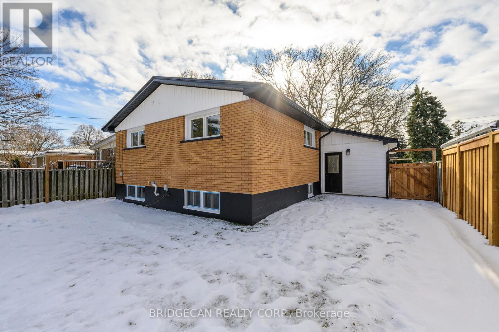 40 Westaway Place, Hamilton, Ontario  L9C 2G1 - Photo 47 - X12610784