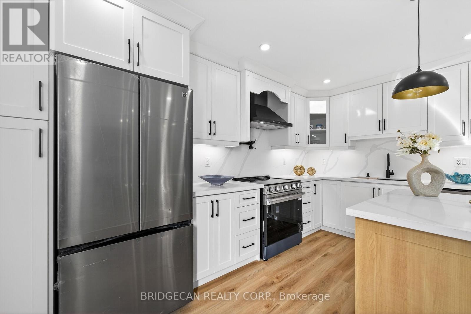 40 Westaway Place, Hamilton, Ontario  L9C 2G1 - Photo 7 - X12610784