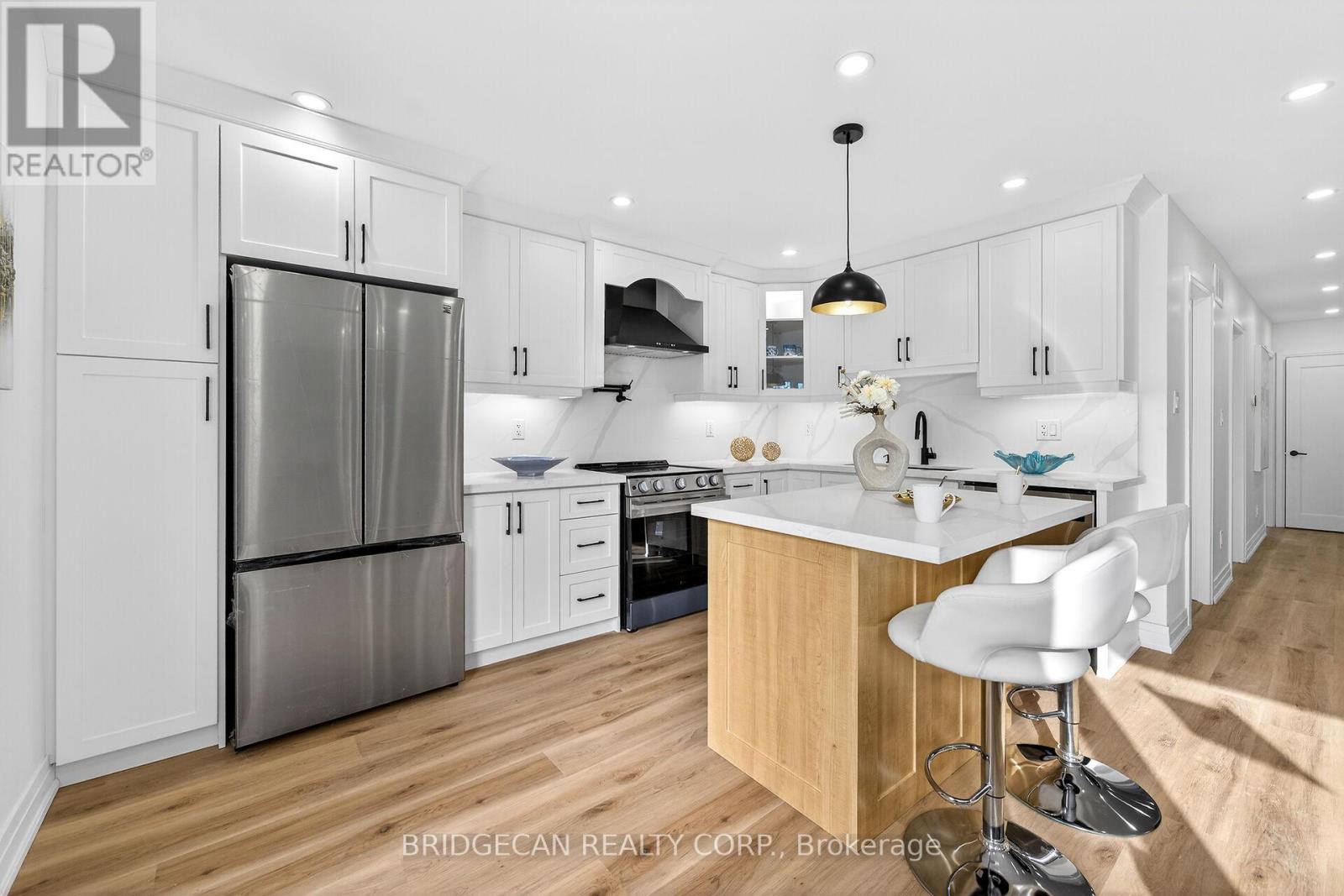 40 Westaway Place, Hamilton, Ontario  L9C 2G1 - Photo 8 - X12610784