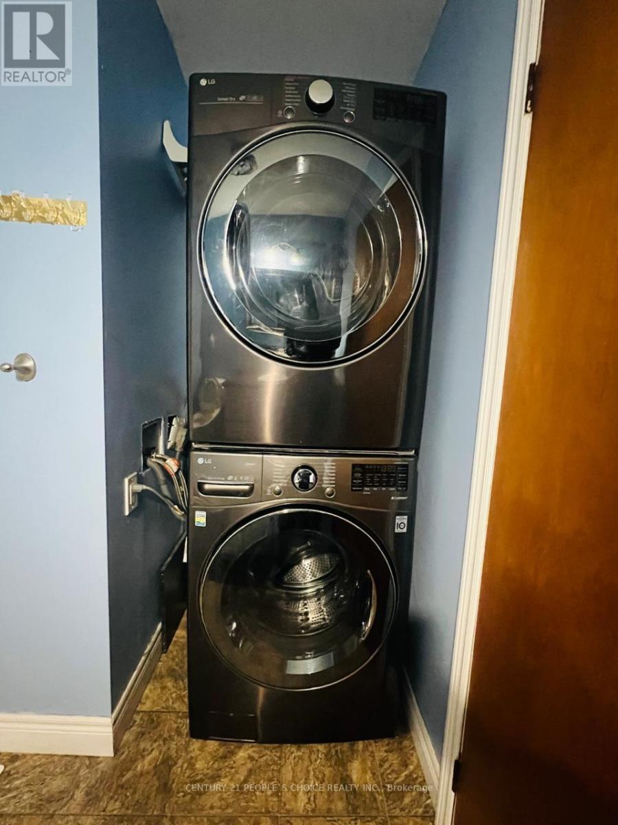 1086 Lakeshore Road, Norfolk, Ontario  N0E 1C0 - Photo 11 - X12610828