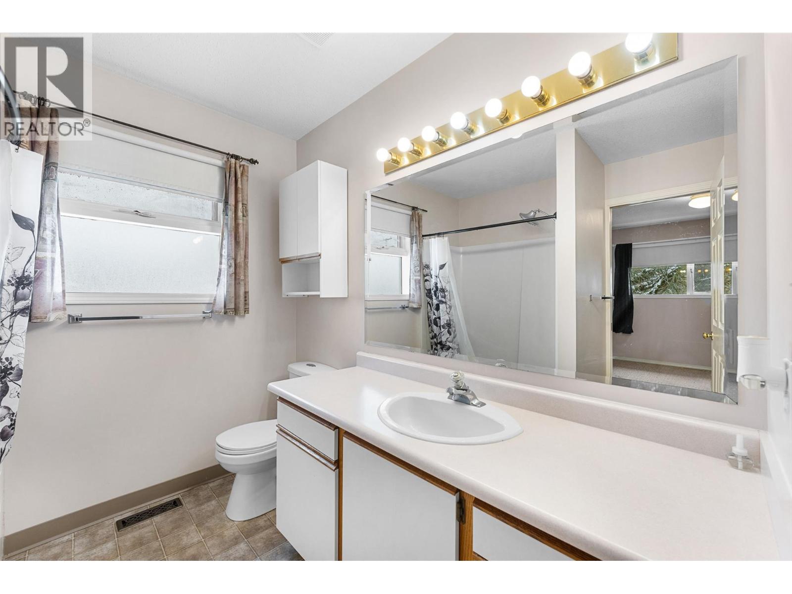 600 10 Street Sw Unit# 5, Salmon Arm, British Columbia  V1E 1J7 - Photo 18 - 10369691